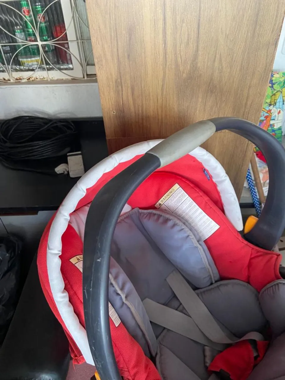 Bebê conforto vermelho