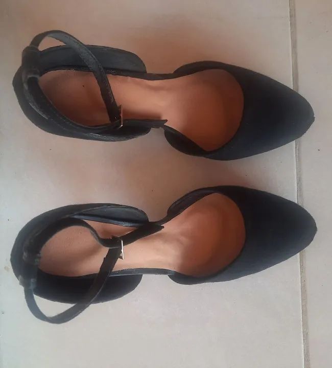 Salto Agulha Preto Elegante - Tamanho 36 - Foto 5