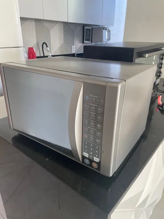 Micro-ondas em ótimo estado