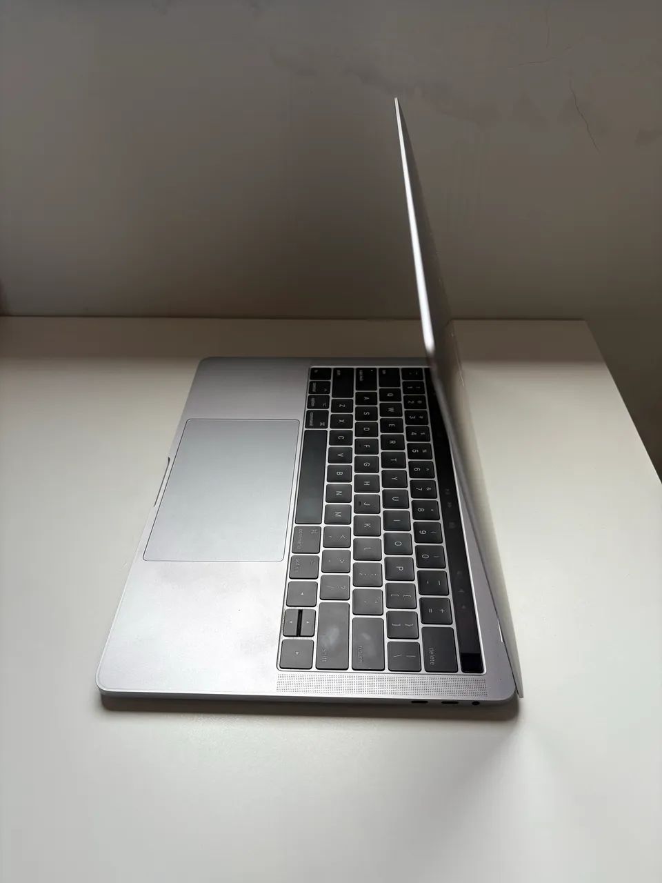 macbook pro 13 2016
