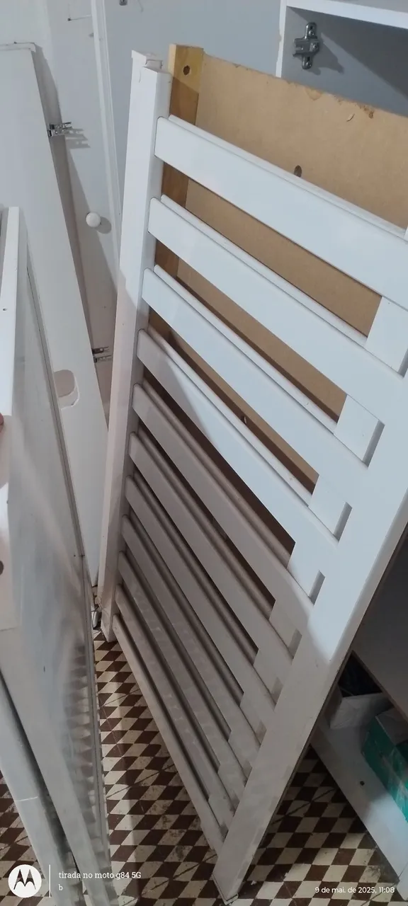 Berço para bebê semi-novo para esses espetacular