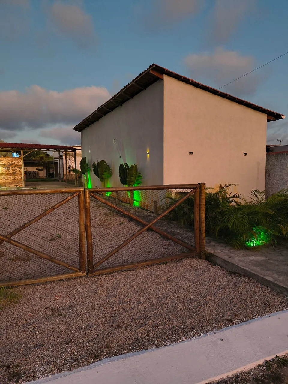 Casa com Conforto e segurança (porteira fechada)