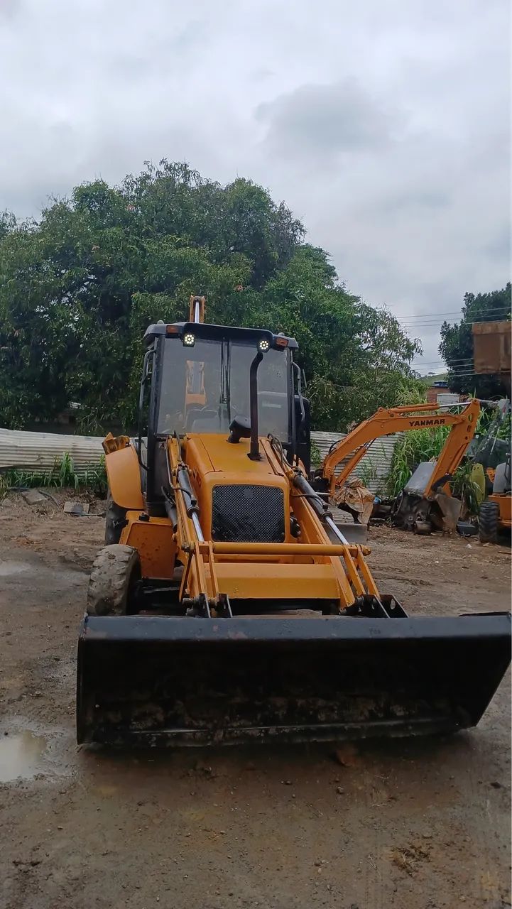 Retroescavadeira LB 90 ano 2010 - Foto 6