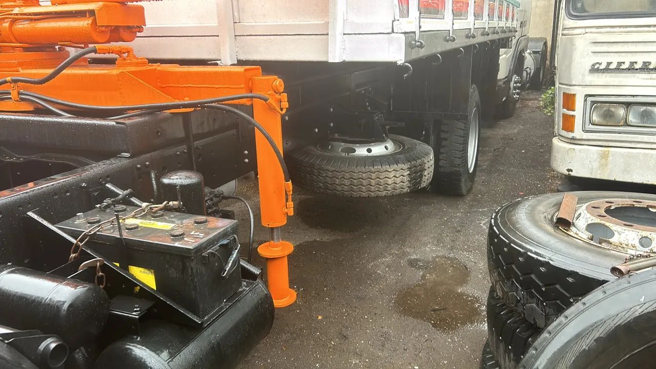 Caminhão Mercedes-Benz 1214C ano 1998 - Foto 2