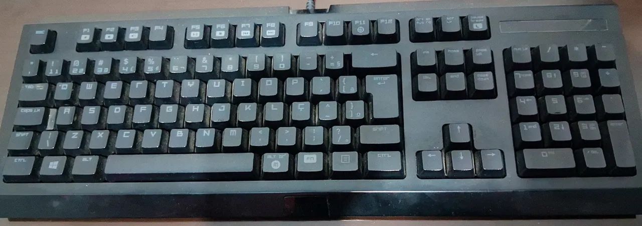 2 Teclados para Computador - Razer / HP - Bom estado - Foto 2