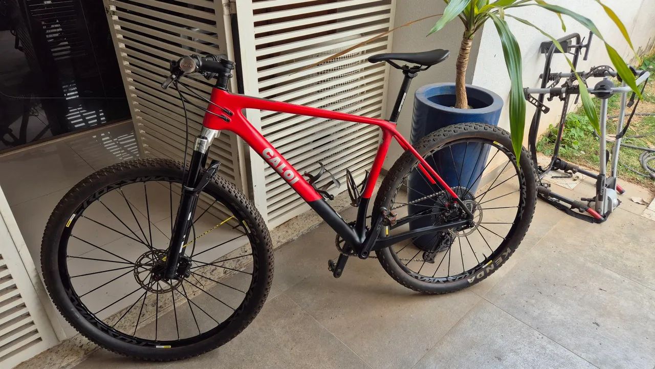 Bike caloi sport carbon Manitou R7 pro Mavic Slx L (19) Ciclismo