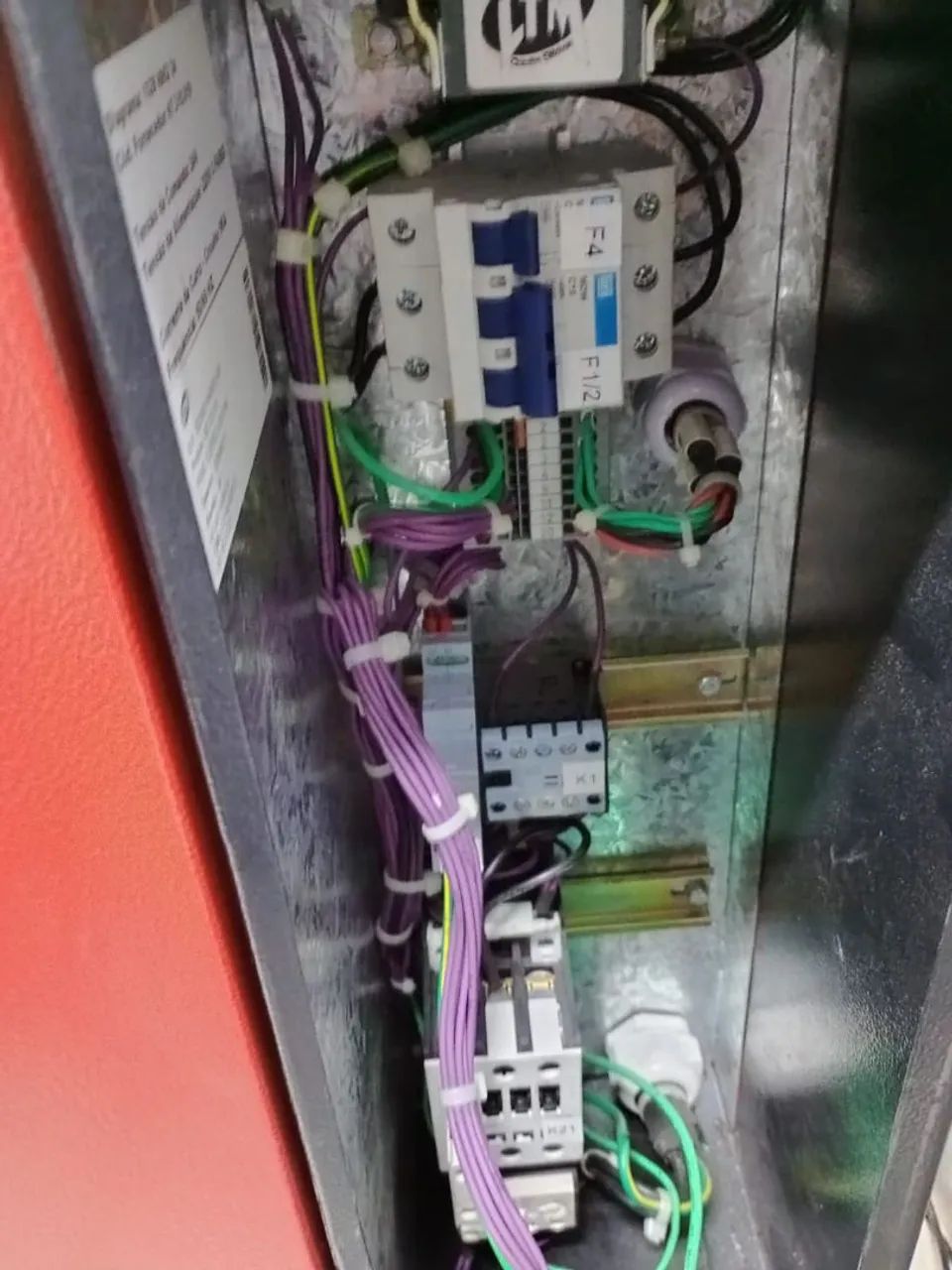 Compressor de Ar parafuso  CPM 7.5 com apenas 3 meses de uso- estado de zero. - Foto 2