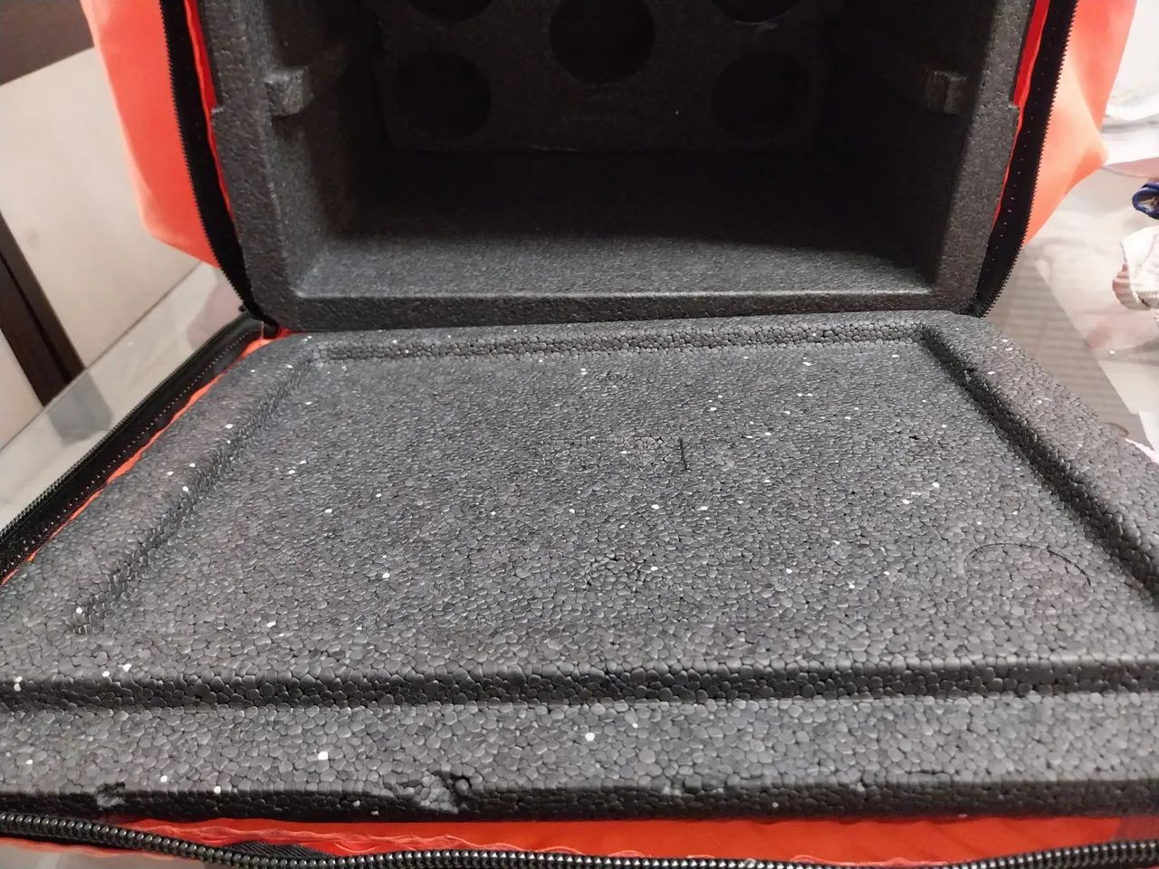 Mochila Laranja com Alças Ajustáveis - Foto 3