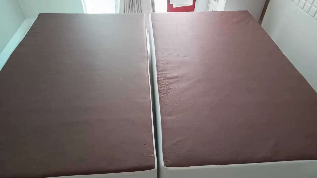 Cama King com colchão 64596064086145124