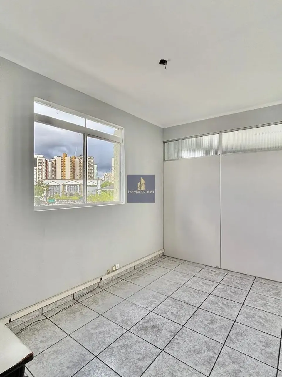 Sala Comercial - Rua Domingos João Ballotim, 46/52 - S. 24