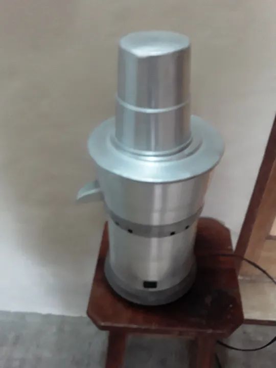 Espremedor de Frutas Industrial ( Laranja / Limão )  - Foto 3