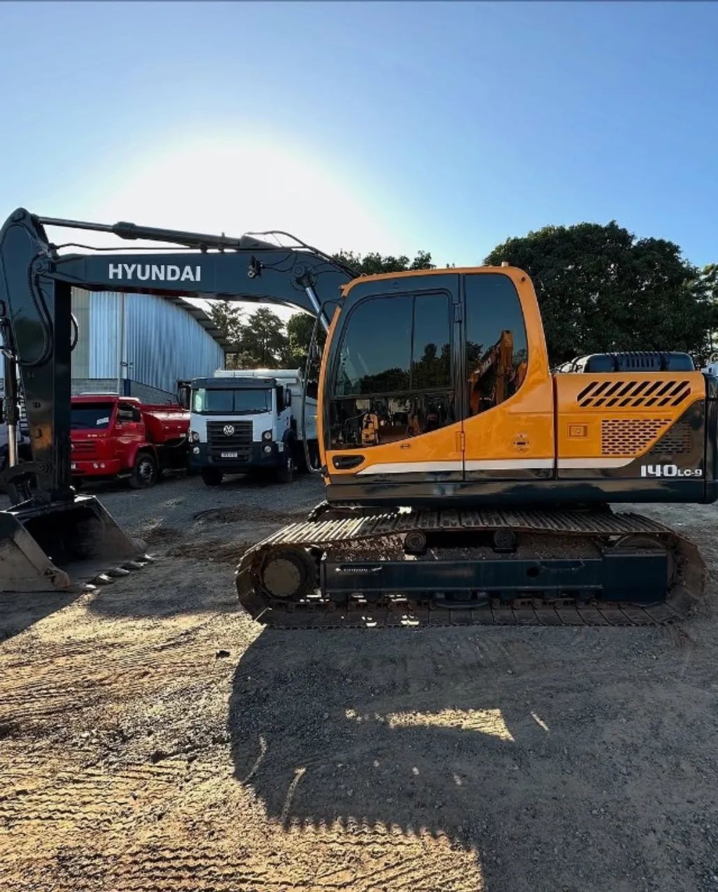 Escavadeira Hyundai 140 LC-9 2020