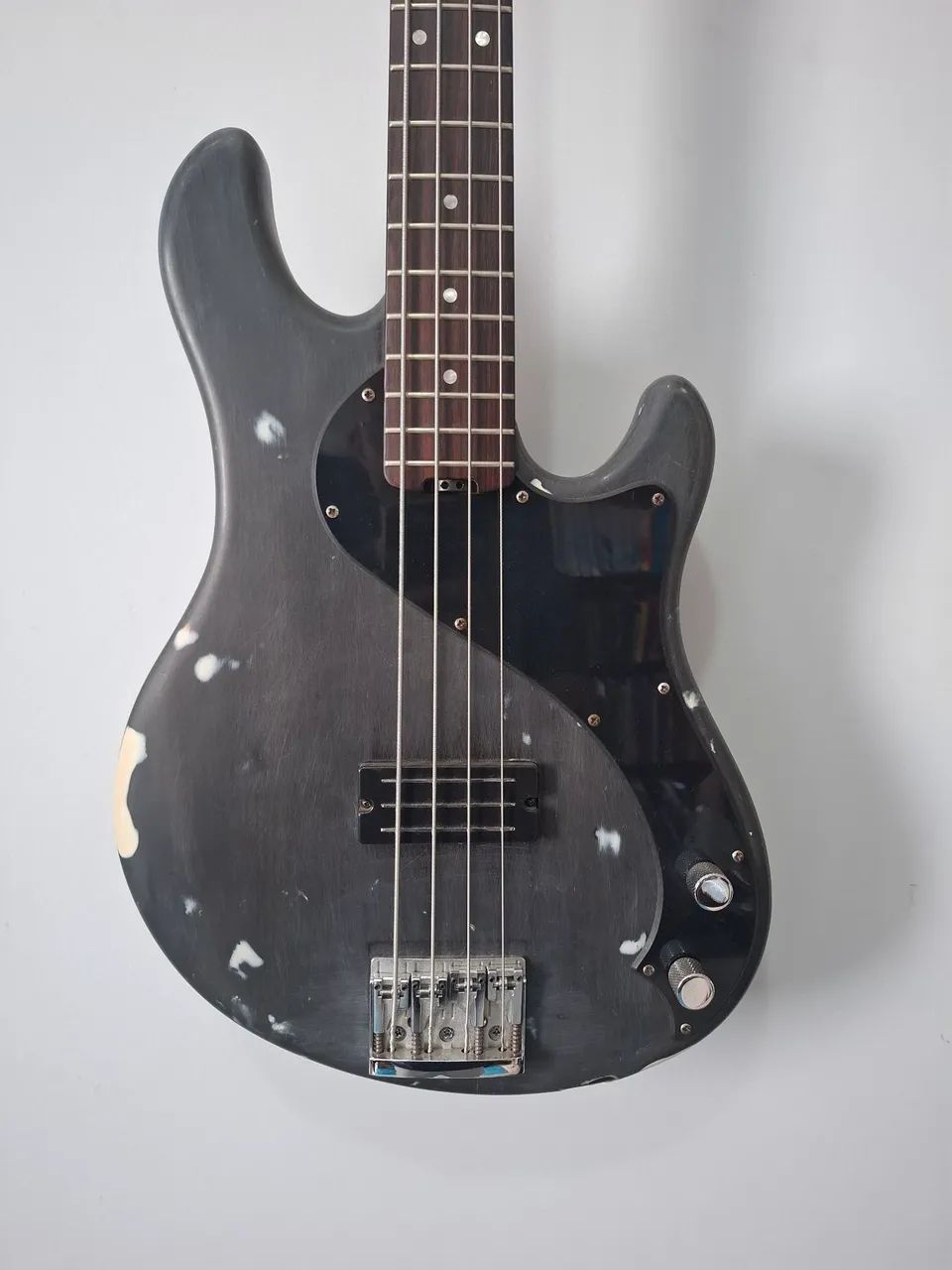 Fender Dimension Modern Player (precisa reformar)