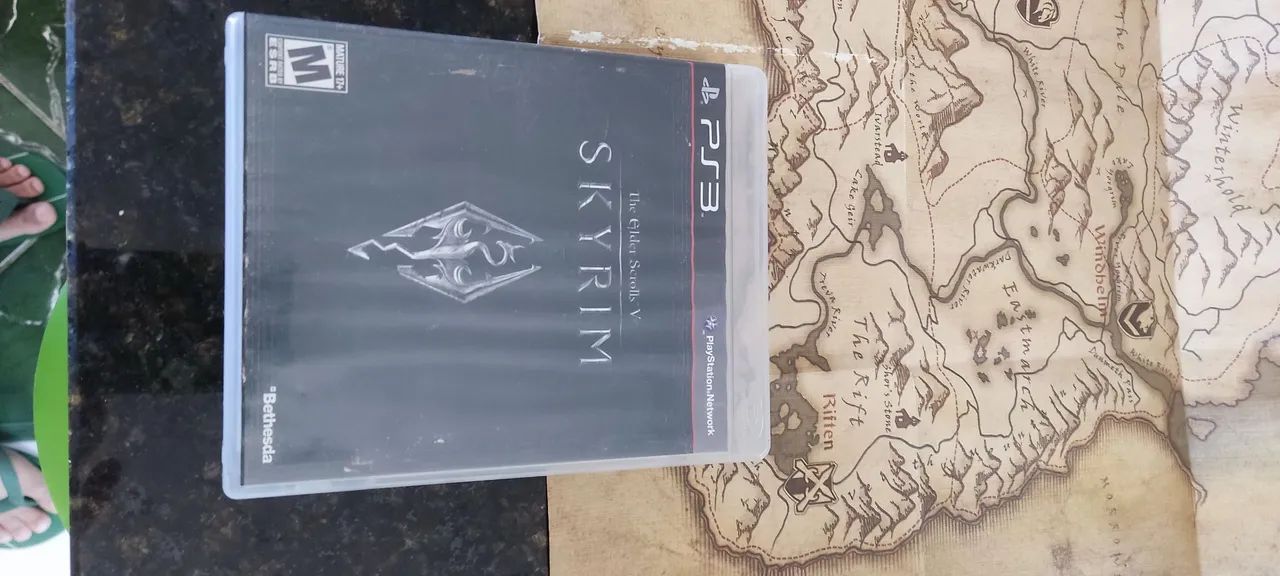 Skyrim PS 3 com mapa - Foto 3