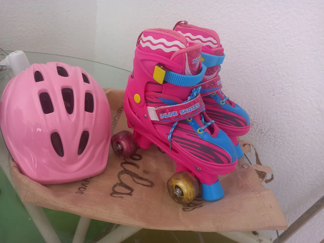 Patins Inline Rosa com Capacete Infantil 33 ao 36
