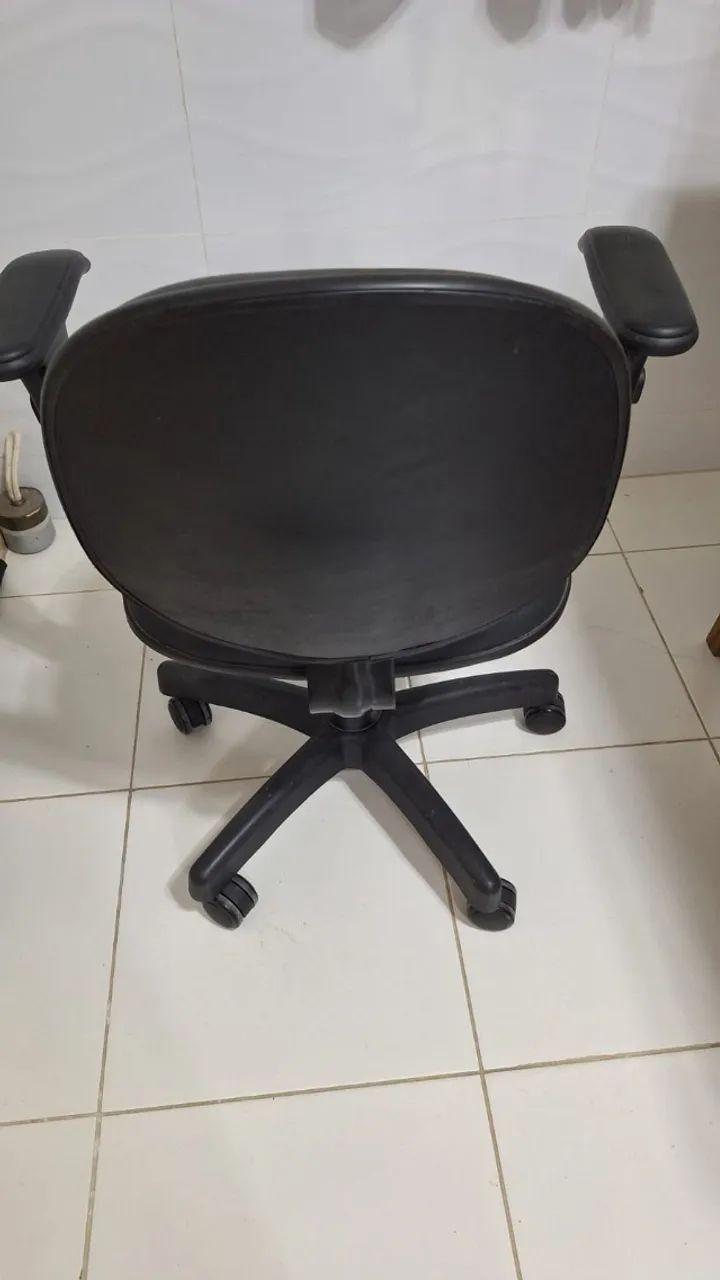 Cadeira de escritório de secretária em couro - Foto 5