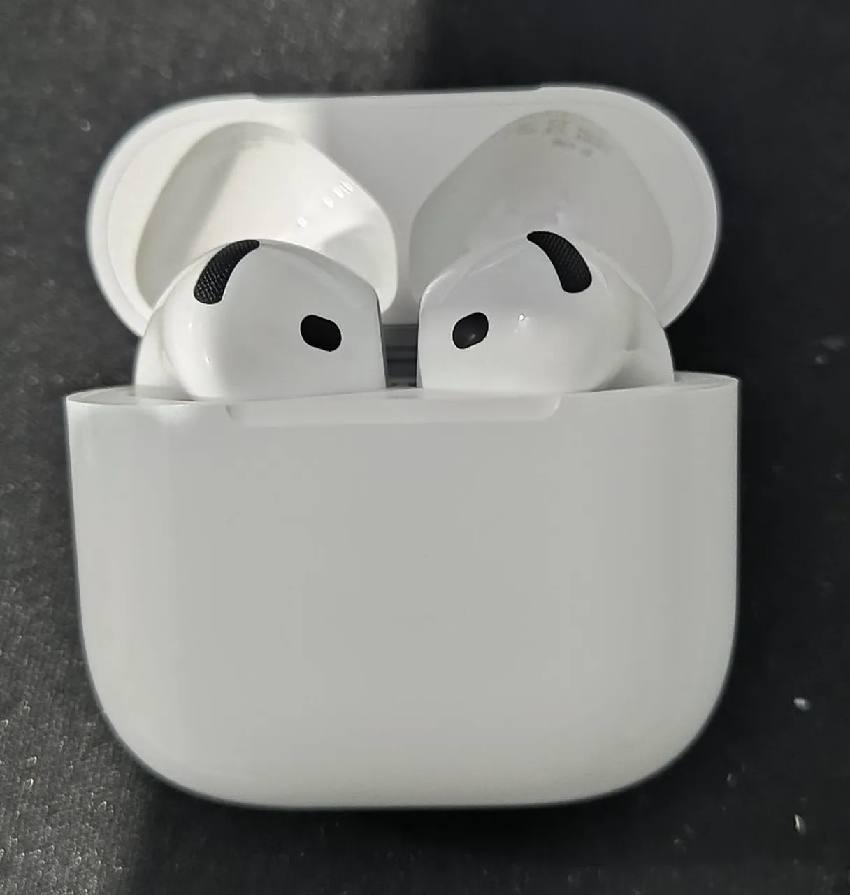 AirPods (4ª geração) - Novo!