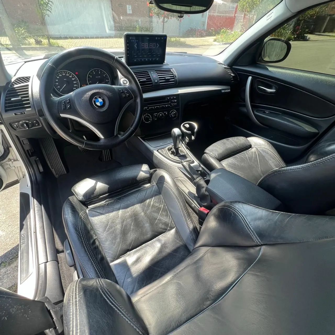 BMW 118i, carro bem cuidado sempre feito as manutenções. - Foto 2