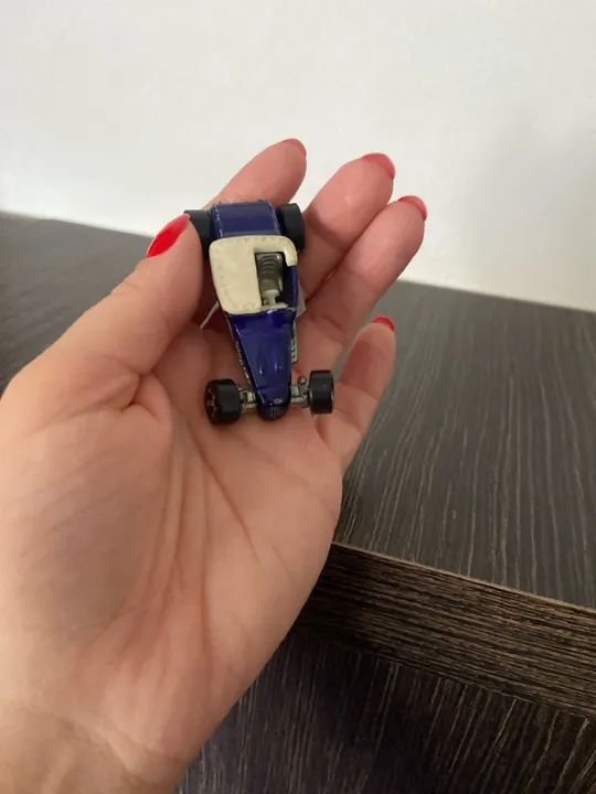 Carrinho Hot Wheels - Azul e Branco - Foto 2