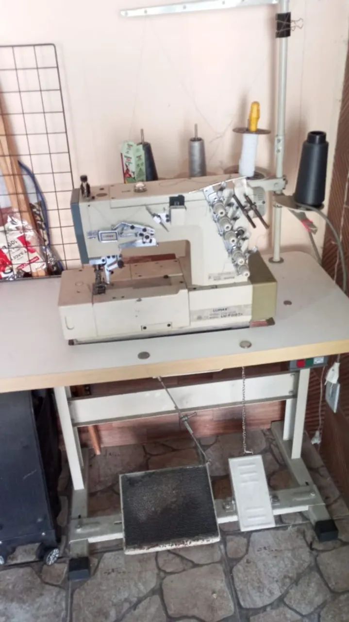 Vendo três máquinas industrial semi novas 