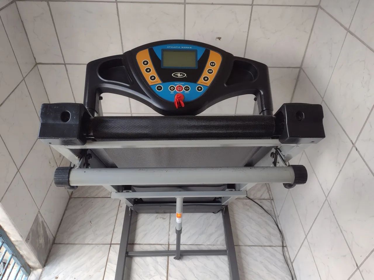 Esteira Athletic Works