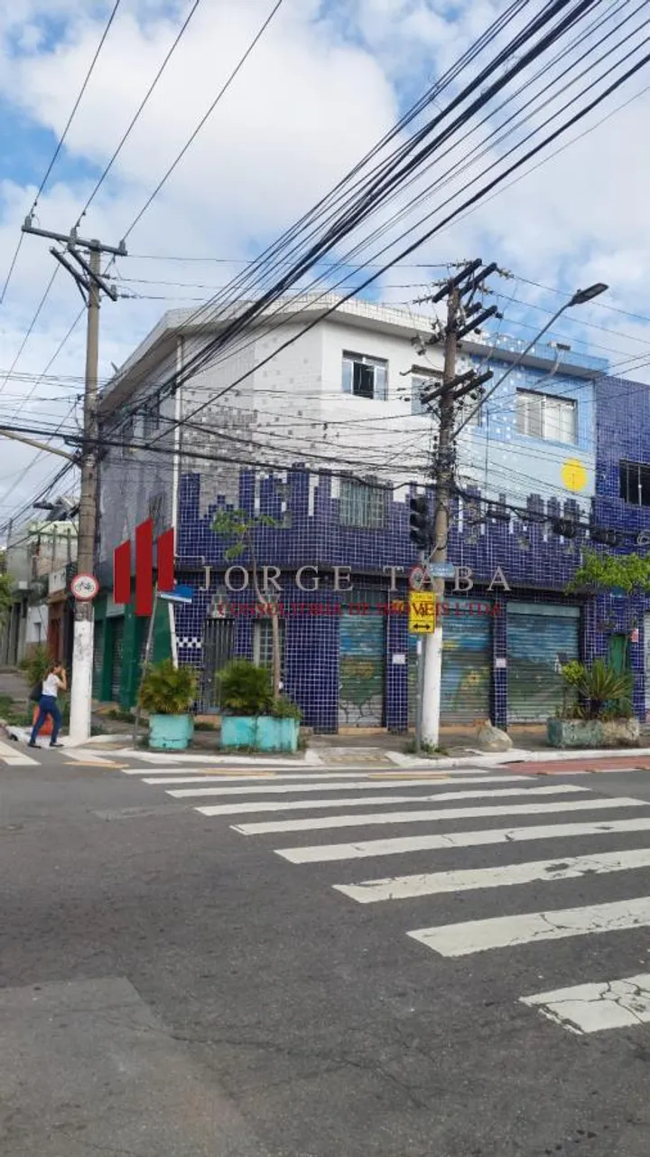 Prédio/Edifício inteiro para venda tem 300 m² área construida com 2 salões e e apartametno