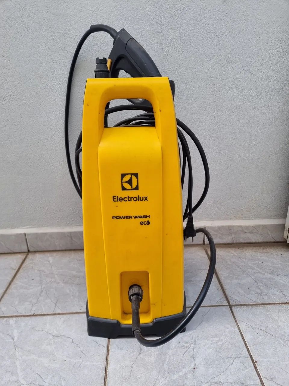 Lavadora de Alta Pressão Electrolux Power Wash Eco EWS30 1800psi com Bico Vario  