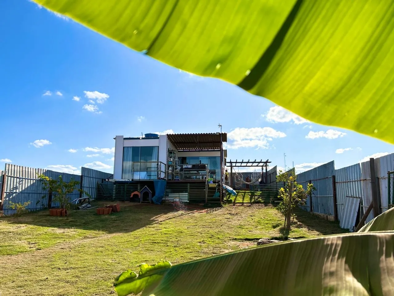 Vendo lote 400m2 com casa Condomínio Jk Ville