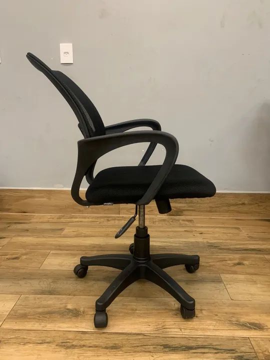 Cadeira de escritório Santiago Preta - Usada (várias unidades disponíveis) - Foto 3