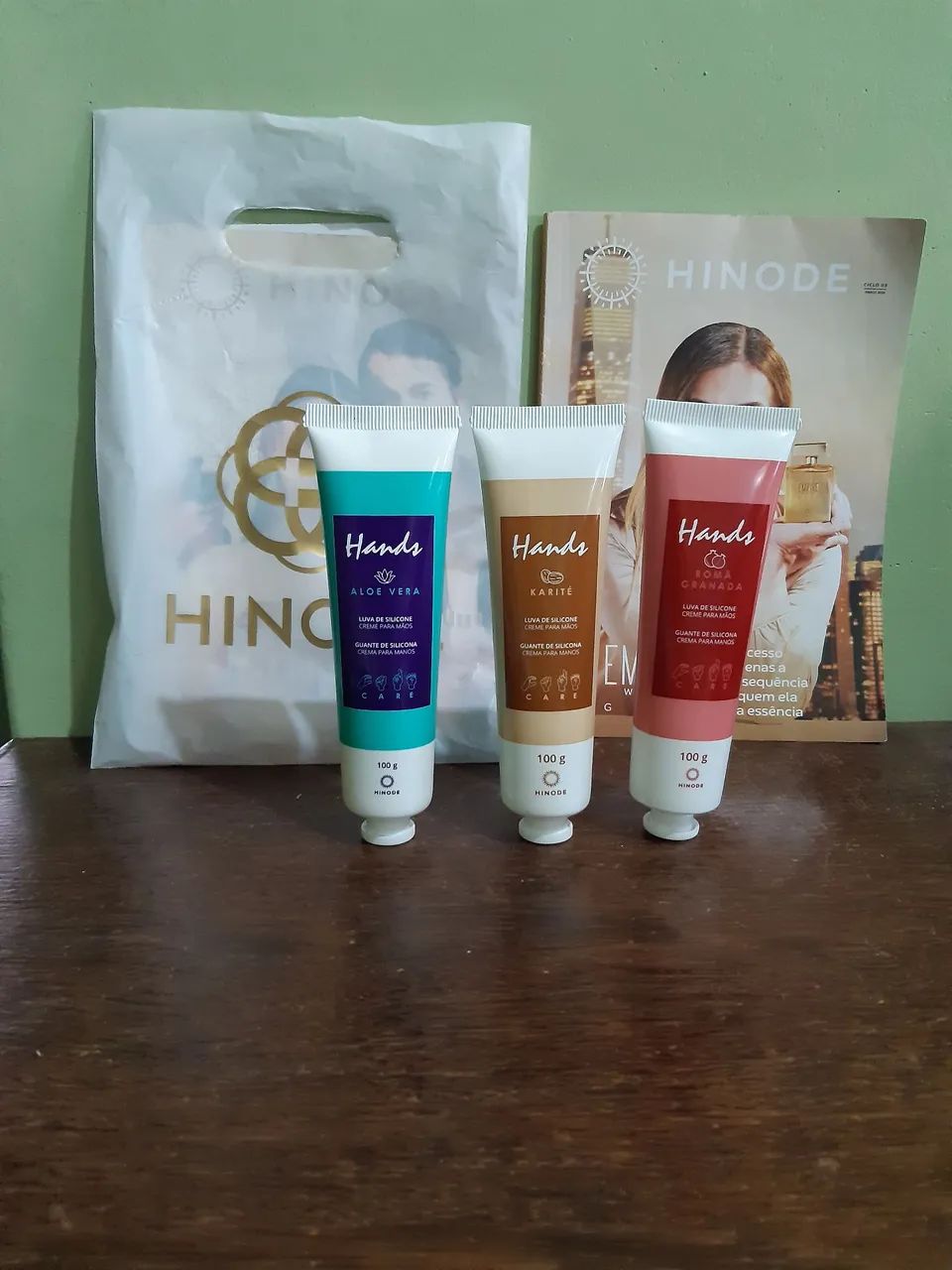 Três Luvas de Silicone Hands Hinode