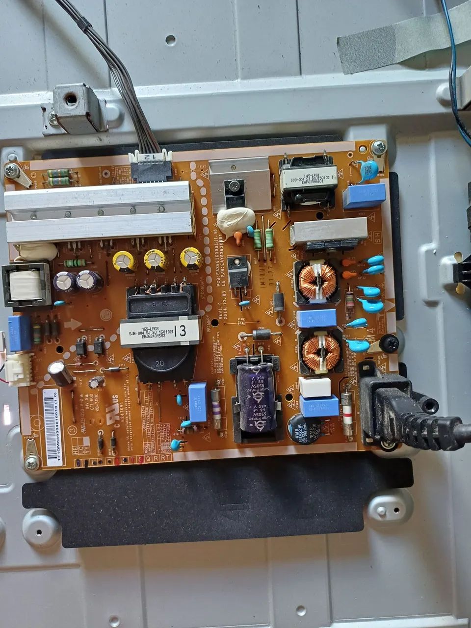 PLACA PRINCIPAL E FONTE LG 42 POLEGADAS  - Foto 5