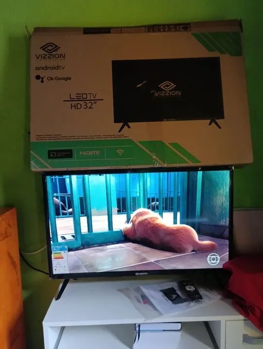 Vendo smarte de 32 polegadas marca vizzom com comando de voz um mês de uso nova - Foto 2
