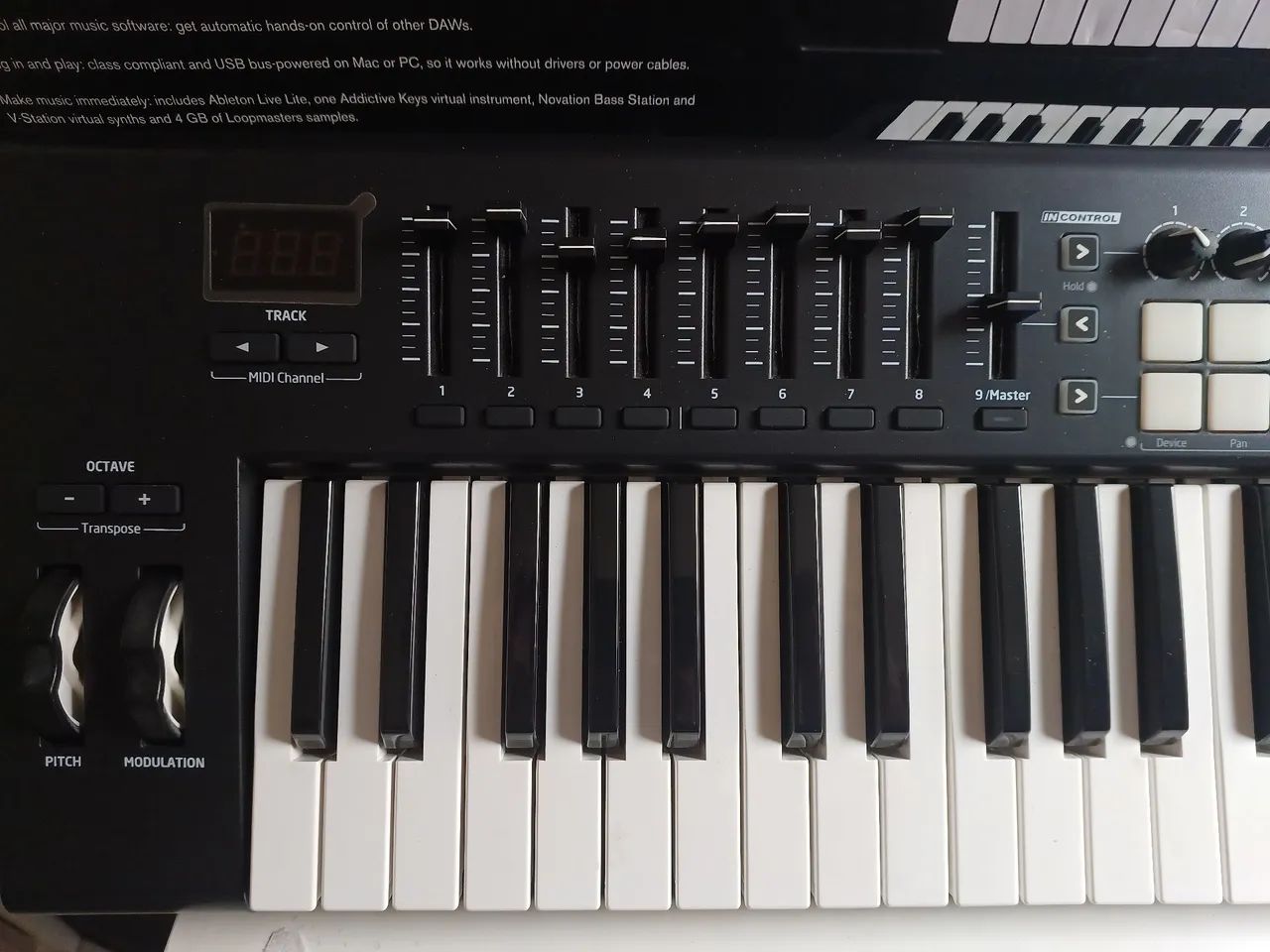 Controlador Novation Launchkey 49 - Foto 2