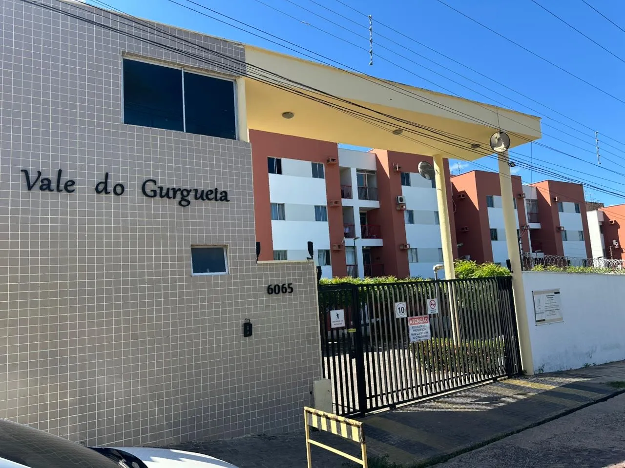 Vendo apartamento mobiliado no condomínio Vale do Gurgueia.