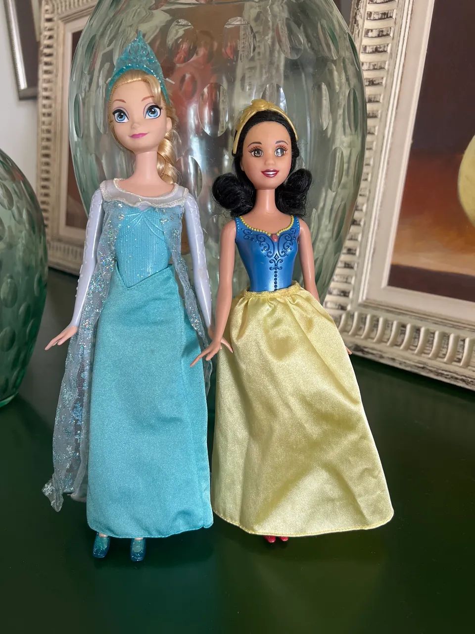 Boneca Elsa e Branca de Neve