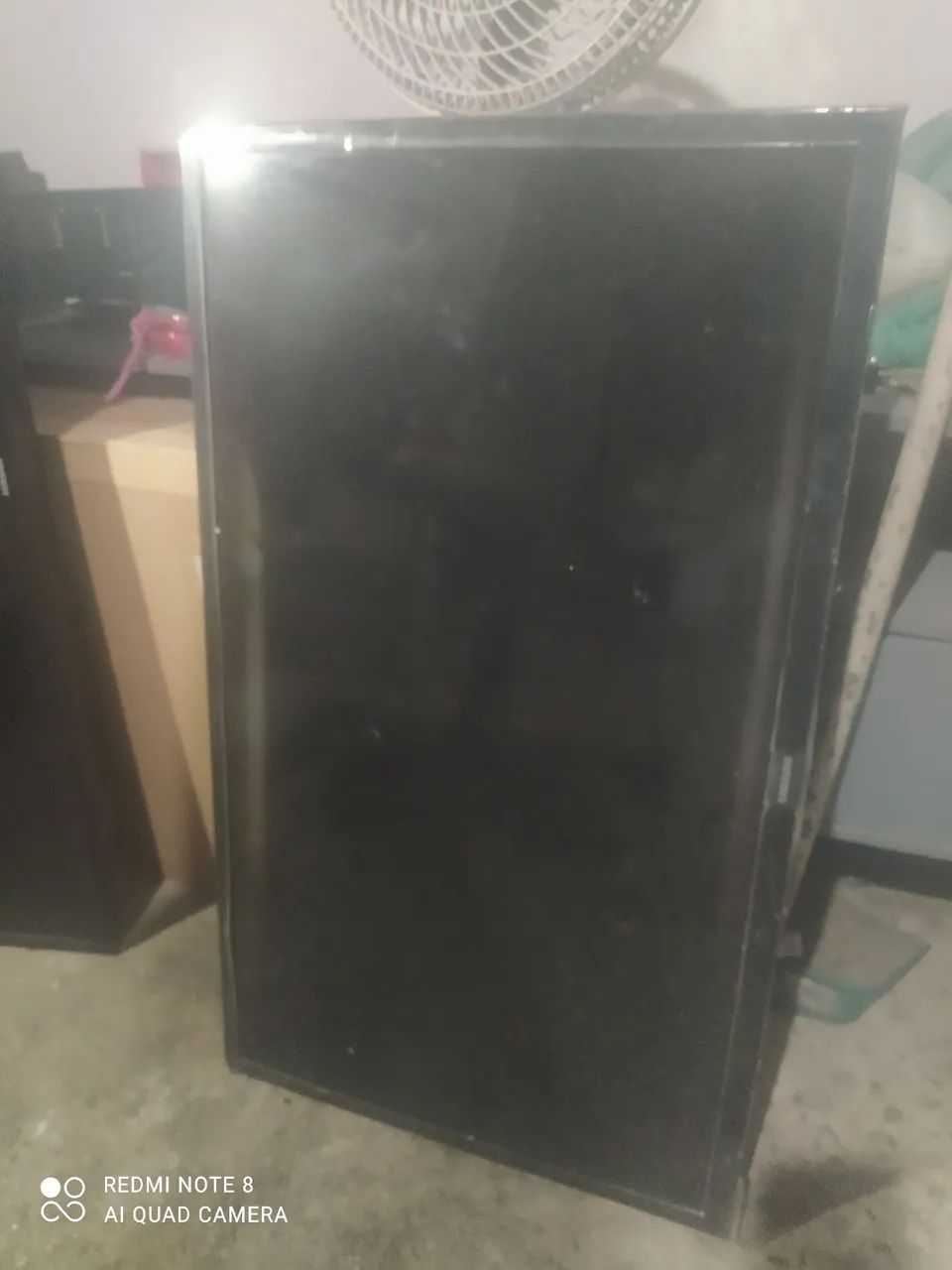 3 tvs quebradas so 90rs - Foto 2