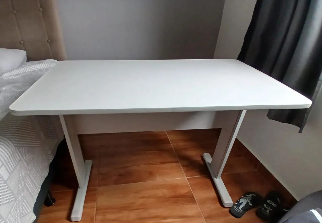 Mesa de Escritório 