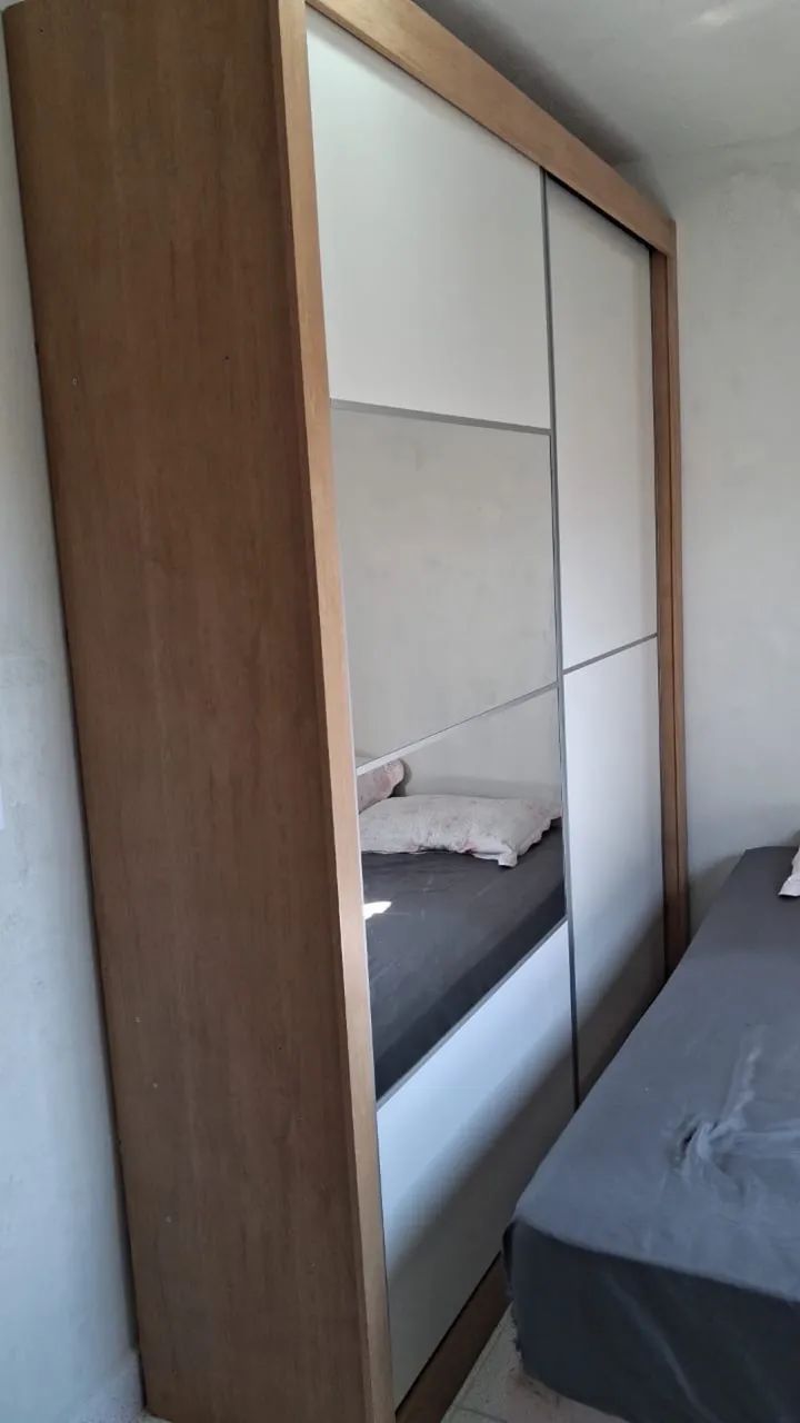 Vende se guarda roupas 