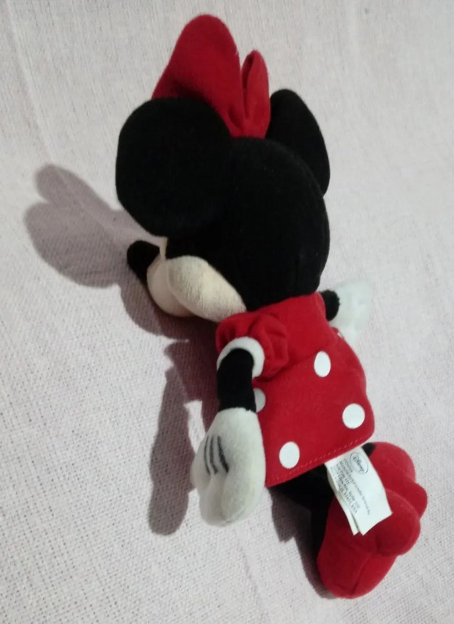 Boneca Pelúcia Minnie Mouse Disney Vestido Vermelho Usada - Foto 4