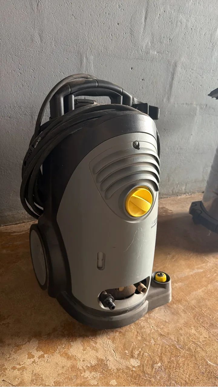 Lavadora de Alta Pressão Karcher 