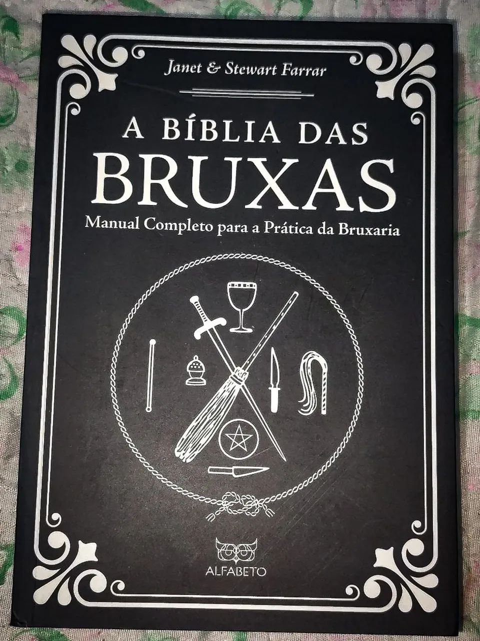 A BÍBLIA DAS BRUXAS