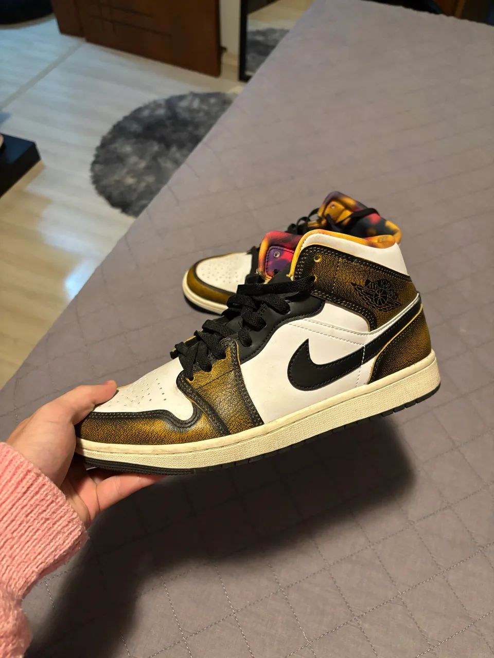 Nike Air Jordan 1 Mid Original - Sem Caixa