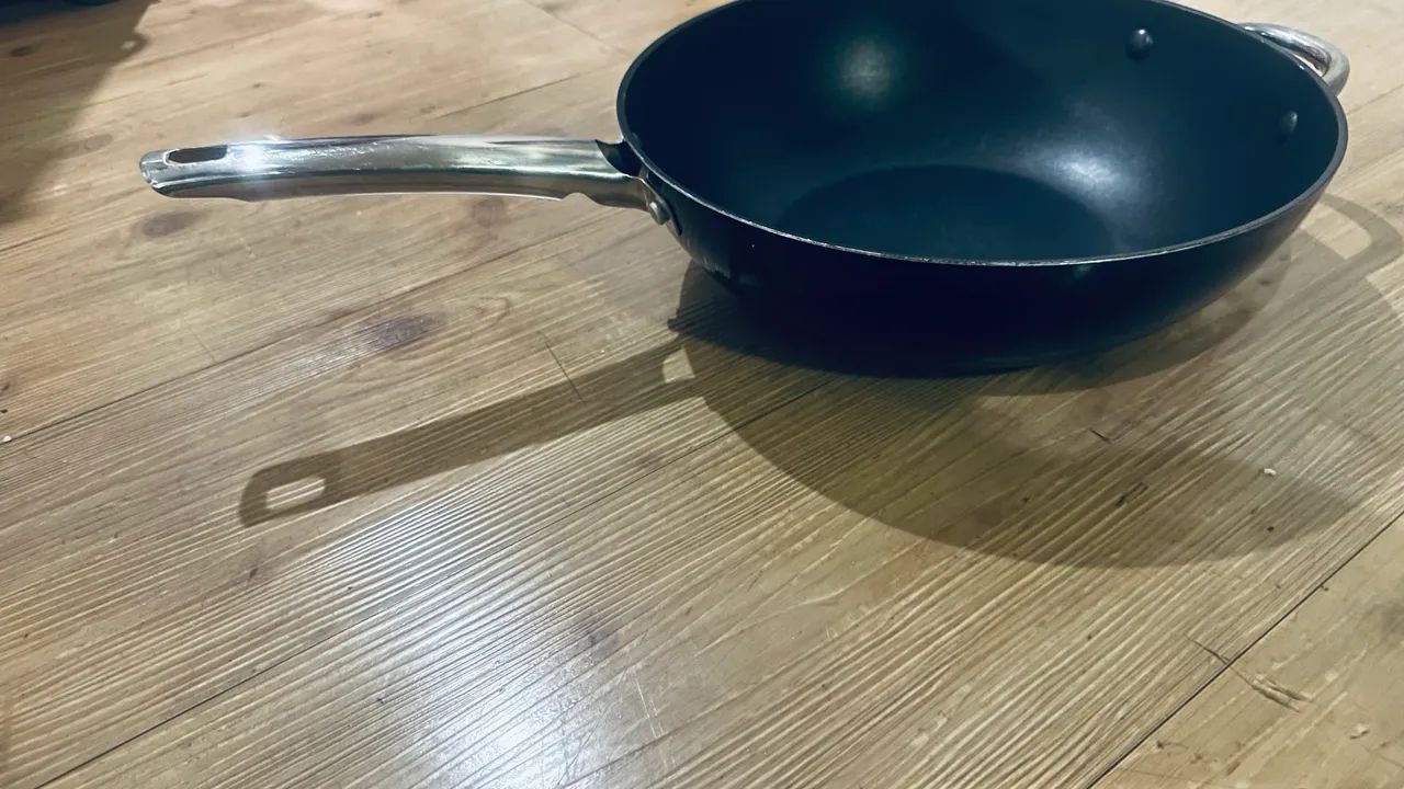 Panela Wok com tampa Jamie Oliver - Foto 3