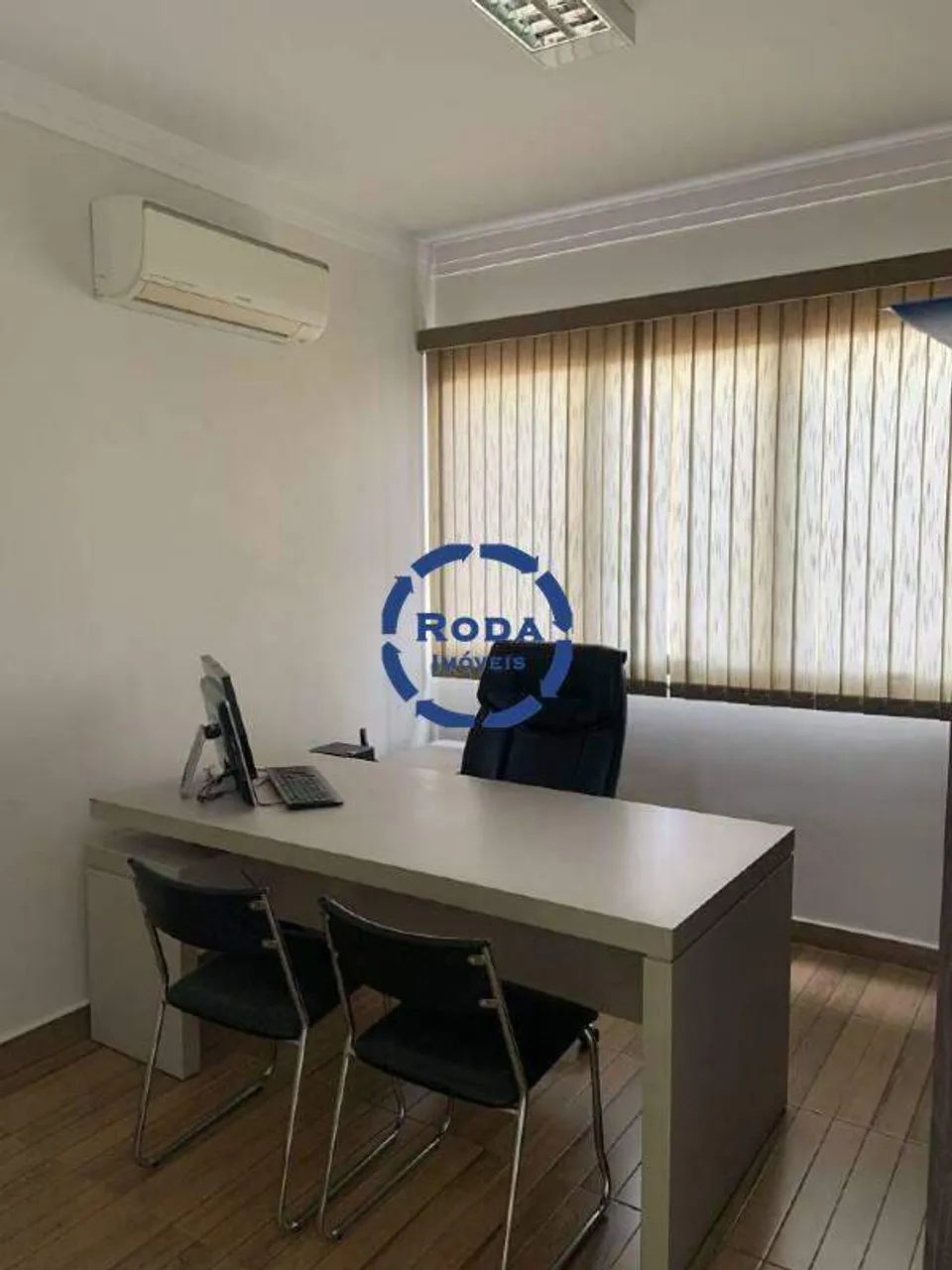 Conjunto Comercial de 40m² em Vila Mathias, Santos  2 salas, 1 vaga - Foto 2