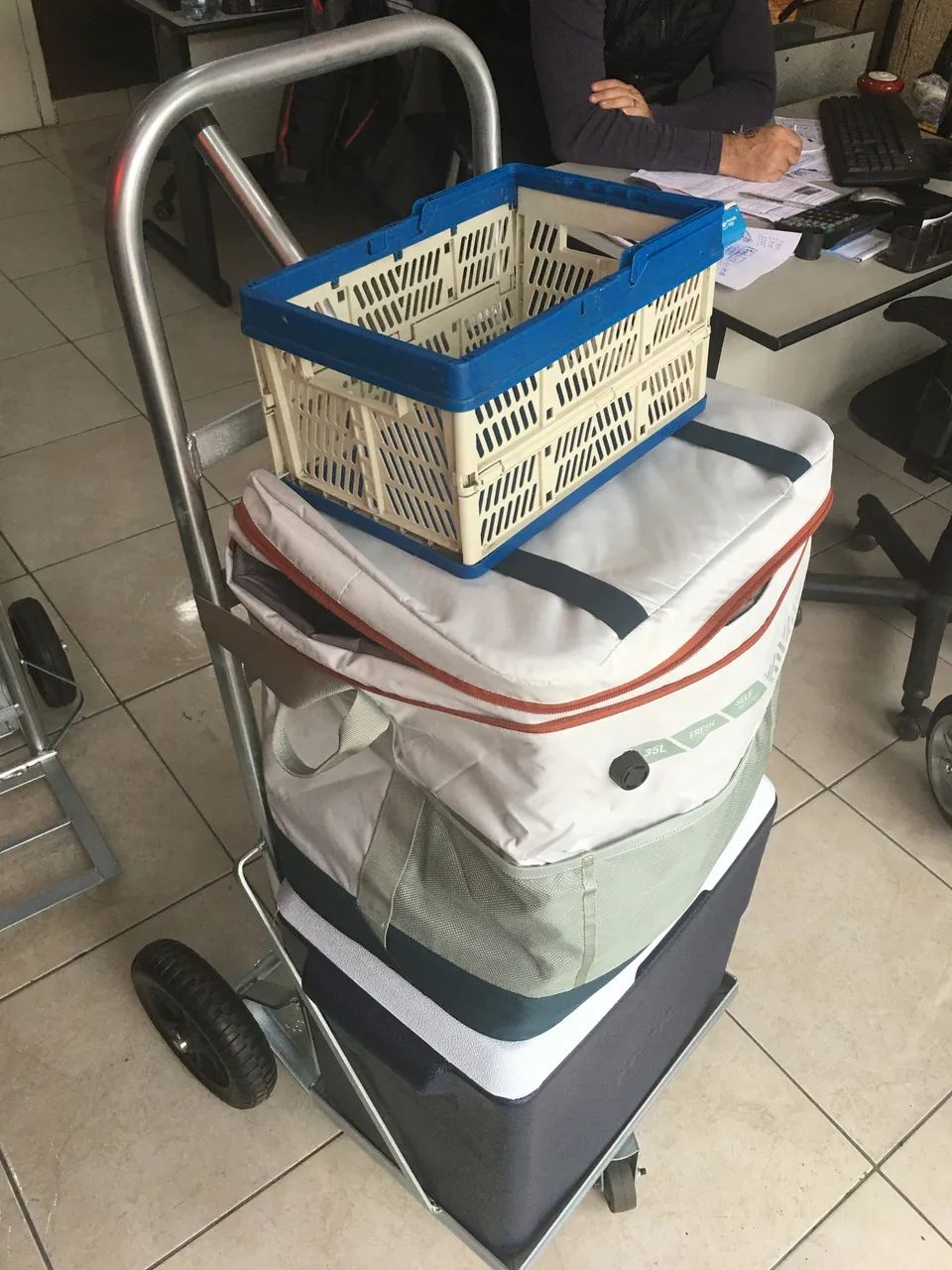 Carrinho venda porta em porta - roda PU - Foto 2