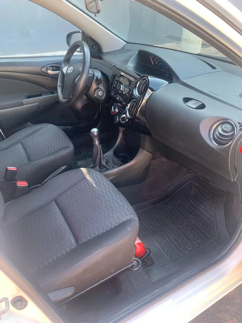 Toyota Etios ETIOS XS SEDAN1.5 FLEX 16V 4P MEC. 2014