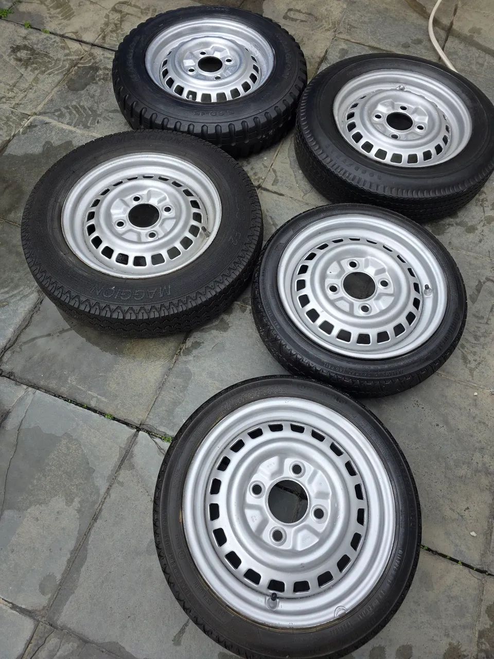 Rodas aro 15 de ferro com pneus bons - Foto 12