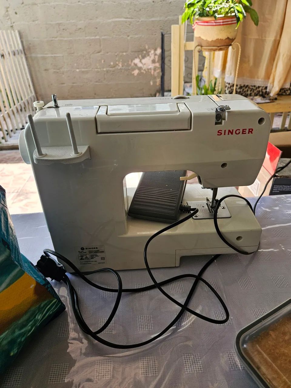 Máquina de costura Singer  - Foto 3