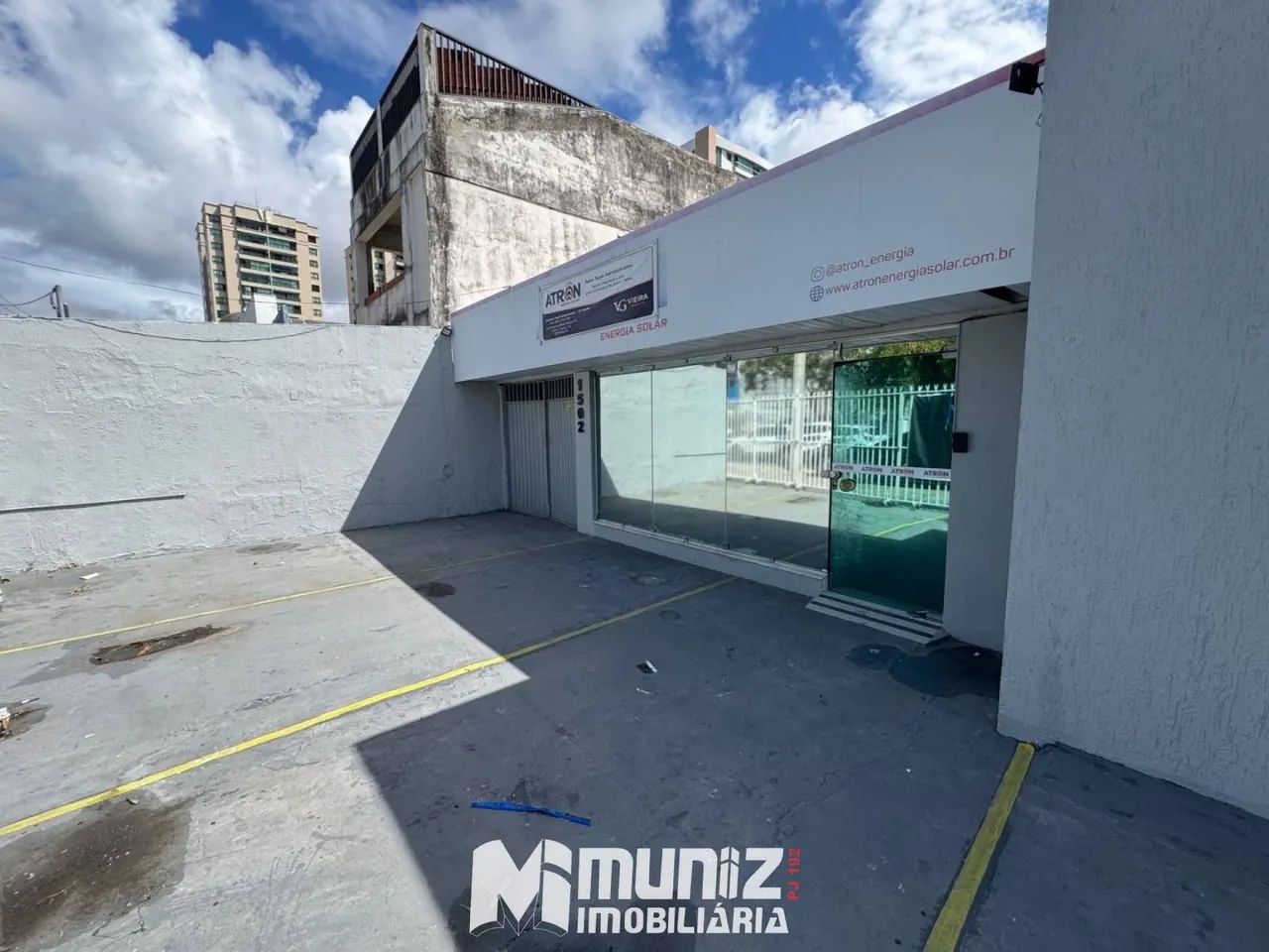 Imóvel Comercial Completo na Av. Hermes Fontes  Ideal Para Empresas e Clínicas