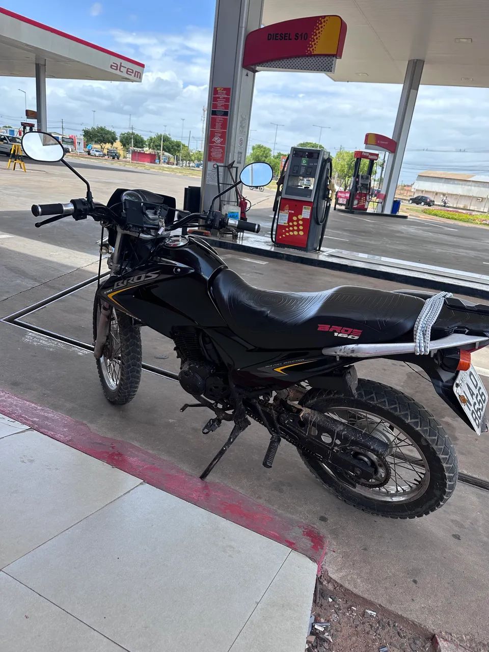 VENDE-SE BROSS 150 2011